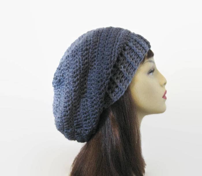 Graue Slouchy Hut Gehäkelte Slouch Charcoal Beanie Dunkelgrau Gestreifte Mütze Dunkelgraue Baskenmütze Grau Strickmütze von CreativeDesignsbyAmi
