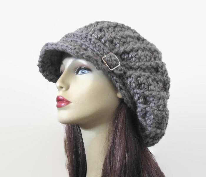 Grauer Tweed Gehäkelte Schiebermütze Mit Schnalle Dreadlocks Hut Rasta Strickmütze Oversized Mütze Schirm von CreativeDesignsbyAmi