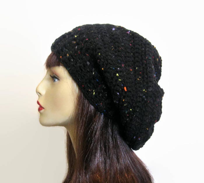 Schwarze Beanie Häkeln Slouchy Hut Schwarz Tweed Slouch Strickmütze Häkeln Gehäkelte Damen von CreativeDesignsbyAmi