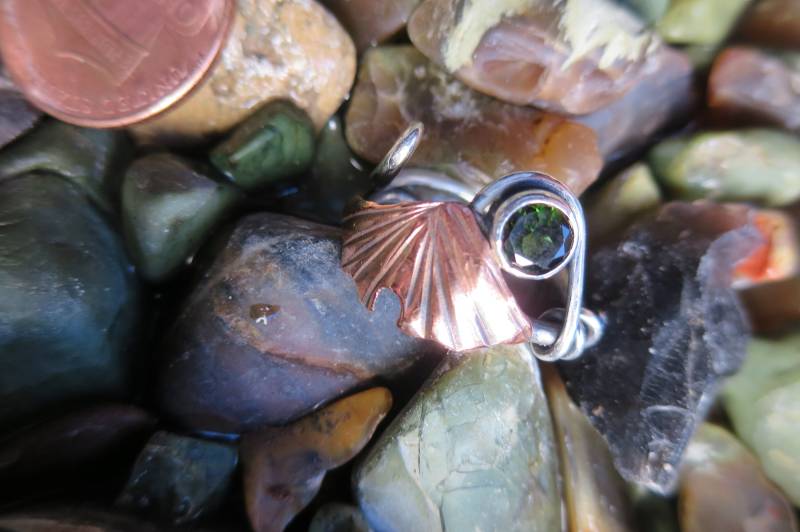 Brutalist Silber Kupfer Ginkgo Ring Chromdiopsid Verstellbarer Blattring Brutalist Silber Kupfer Ginkgo Ring Chromdiopsid Verstellbarer Blattring von CreativeEddy