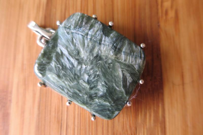 Seraphinit Edelstein Anhänger Sterling Silber Brutalist Engel Flügel Stein Seraphinit Edelstein Anhänger Sterling Silber Brutalist Engel Flügel Stein von CreativeEddy