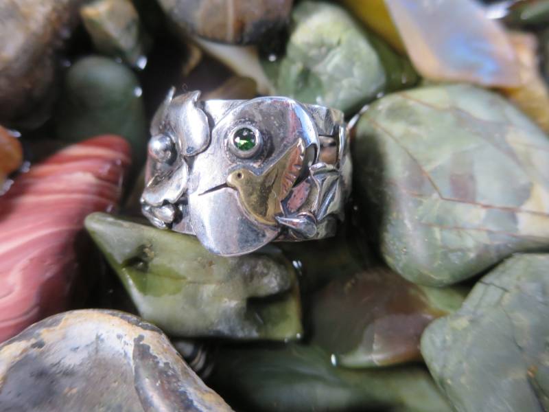 sterling Silber Brutalist Kolibri Collage Ring Größe 6, 75. Gemischter Metall Edelstein von CreativeEddy