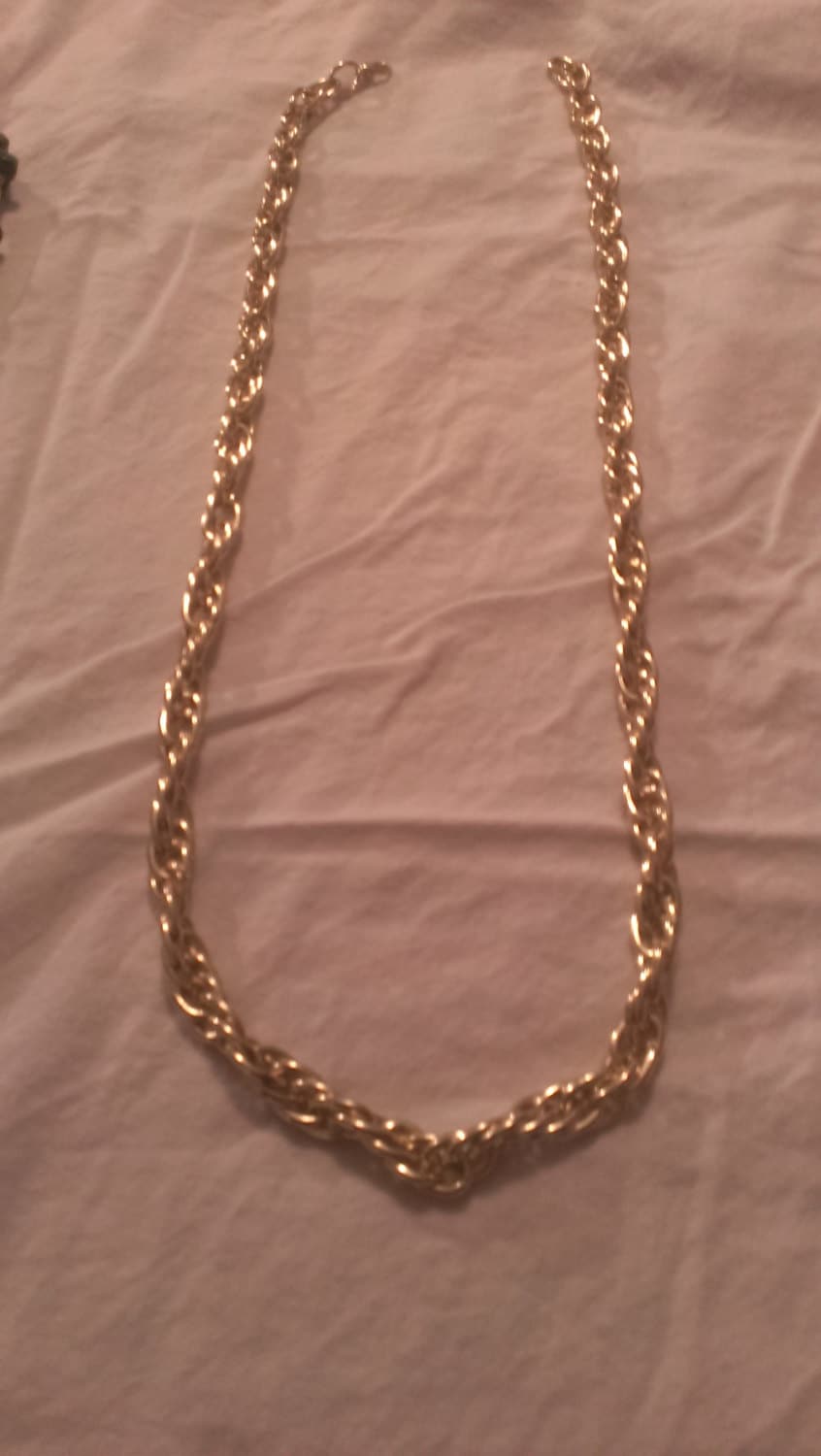 Schöne Goldfarbene Kette Mit Karabinerverschluss Schöne Goldfarbene Kette Mit Karabinerverschluss von CreativeEnergyShop