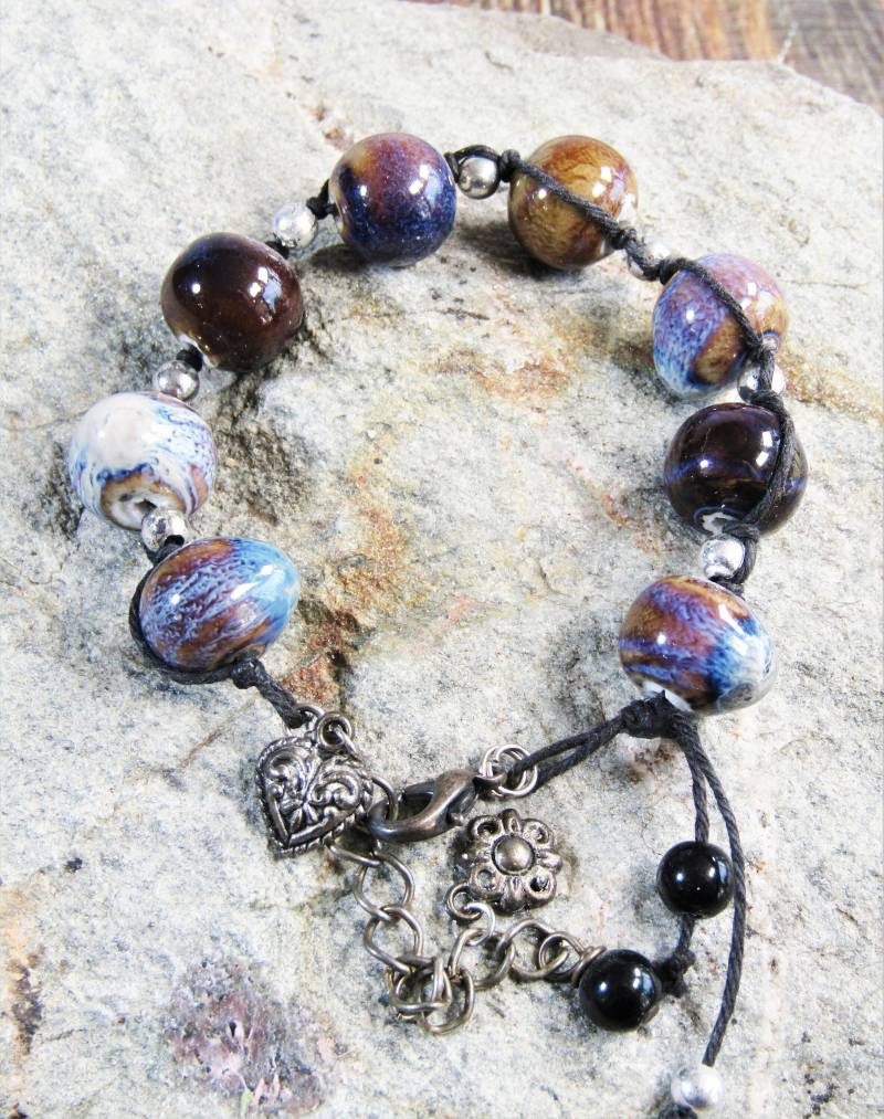 Keramikperlen Armband, Boho Rustikales Multi-Media Armband von CreativeJuicesfromR