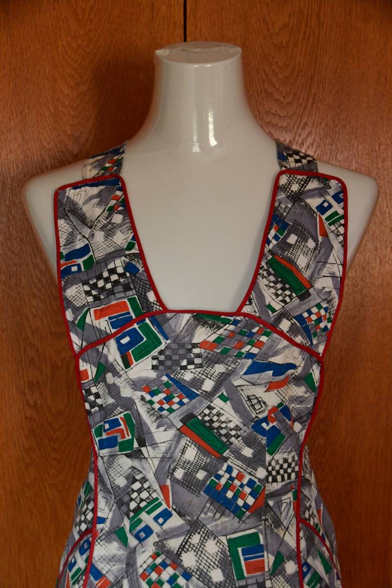 Hübsche Latzschürze Aus Baumwolle/Küchenschürze Unisex True Vintage Damenmode Flower Power 70Er Vorbinder Rustikal von CreativeMacroArt