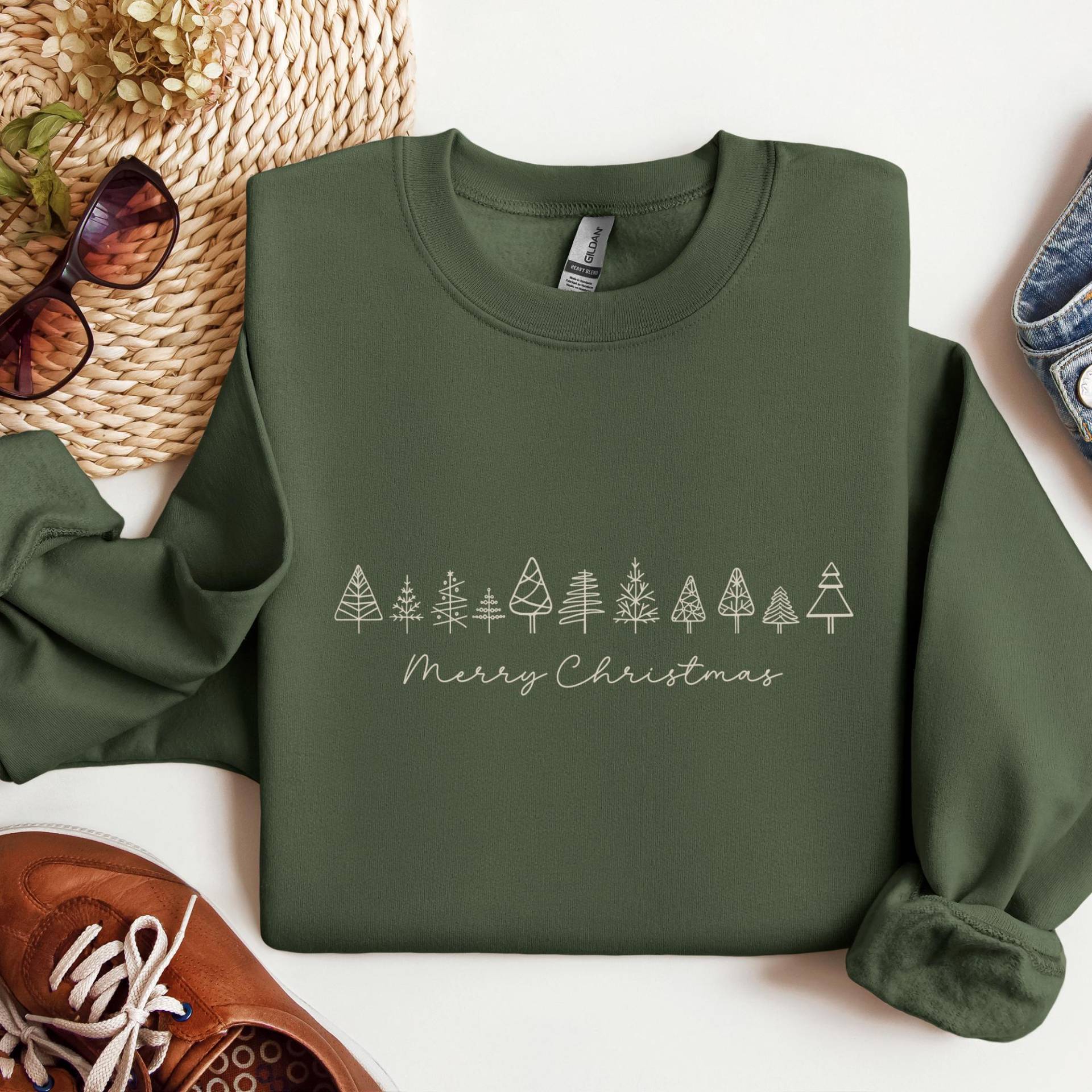 Christmas Trees, Merry Christmas, Unisex, Family Sweaters, Winter, Gift Idea, Sweatshirt, Shirt, Crewneck, Holiday Sweatshirts von CreativeMaterial