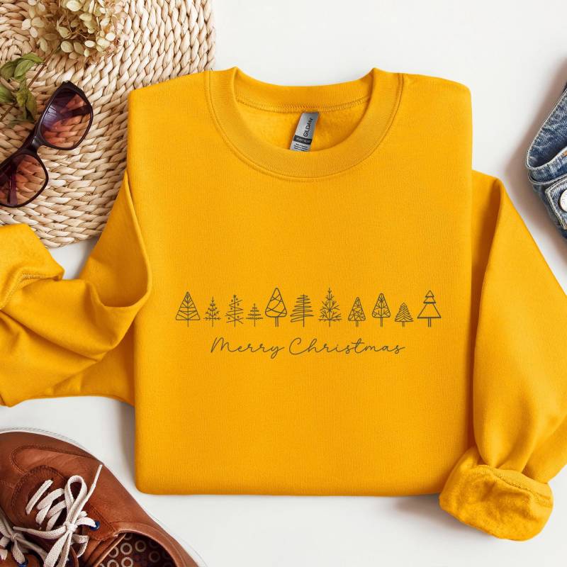 Christmas Trees, Merry Christmas, Unisex, Family Sweaters, Winter, Gift Idea, Sweatshirt, Shirt, Crewneck, Holiday Sweatshirts von CreativeMaterial