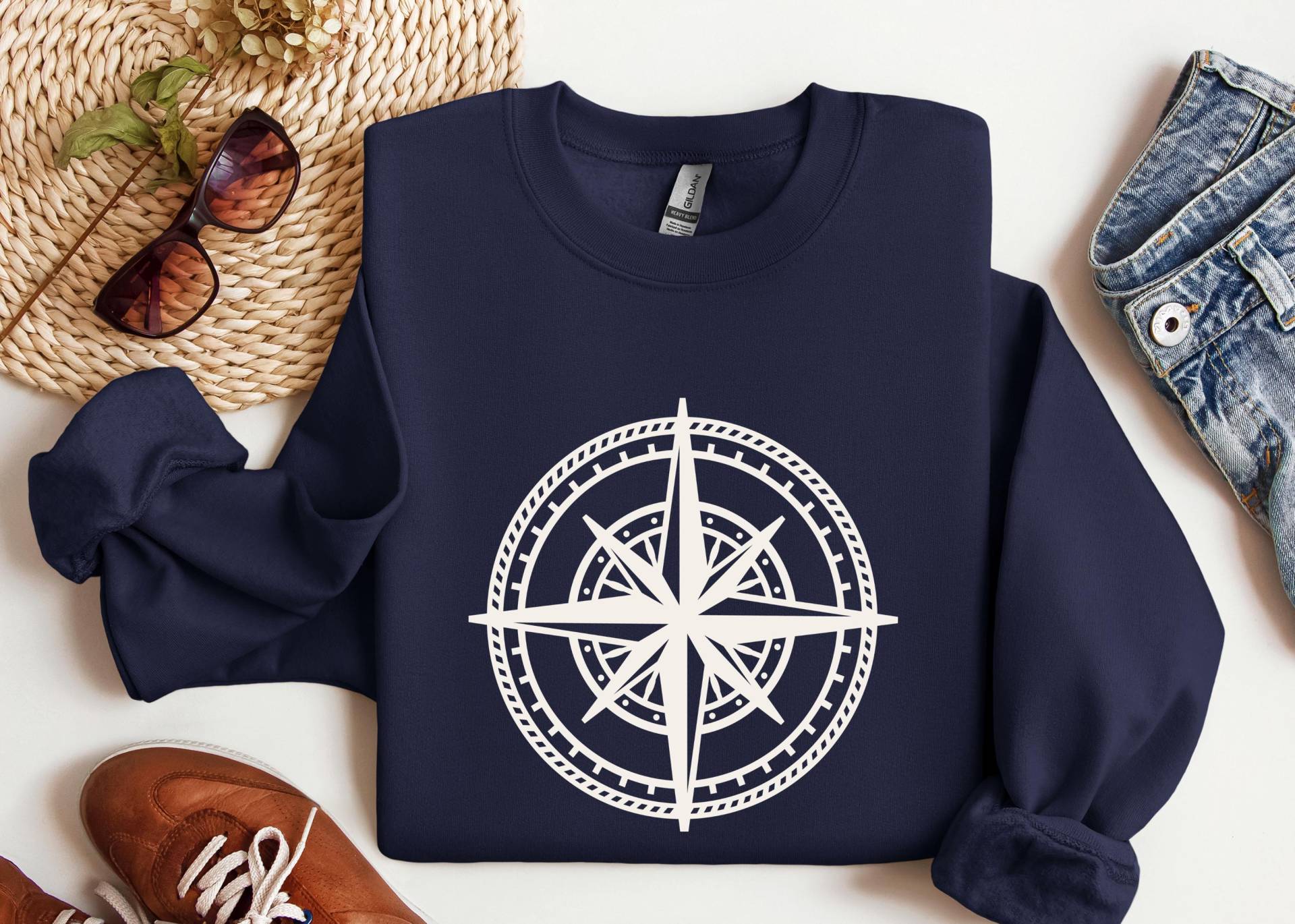 Sweatshirt Compass Unisex, Round Neck Sweatshirt, Travel Style, Shirts, Family Vacation Top, Holiday Gift, Cruise Ship Sweatshirt Compass Unisex, Round Neck Sweatshirt, Travel Style, Shirts, Family Vacation Top, Holiday Gift, Cruise Ship von CreativeMaterial