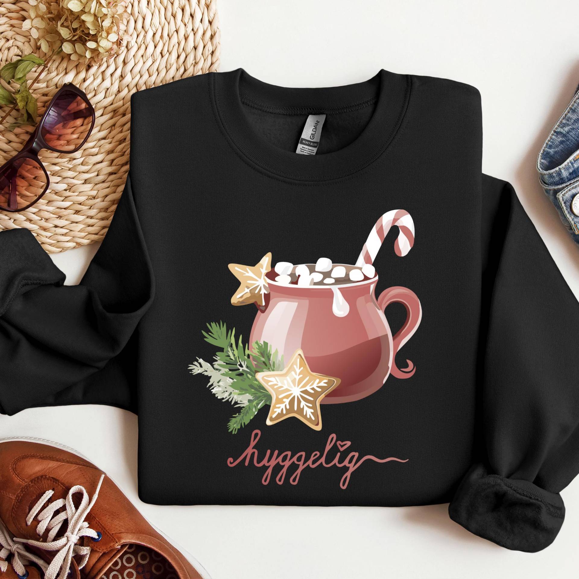 Sweatshirt Hot Cacao, Hygge, Hyggelig Unisex, Round Neck, Christmas Cookies, Candy Cane, Marshmallows, Mug, Cup von CreativeMaterial