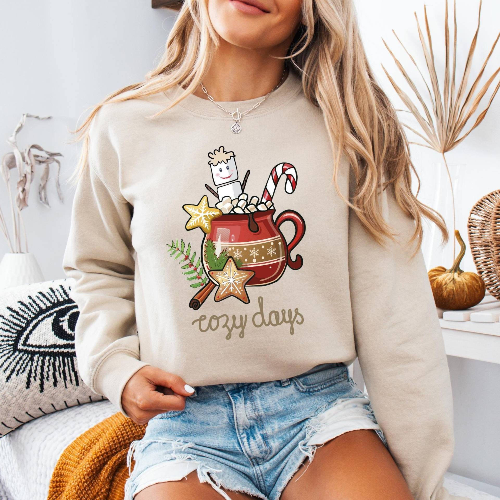 Sweatshirt Hot Cacao, Marshmallow Man, Unisex, Round Neck, Winter, Christmas Cookies, Candy Cane, Marshmallows, Cozy, Advent, Xmas, Funny von CreativeMaterial
