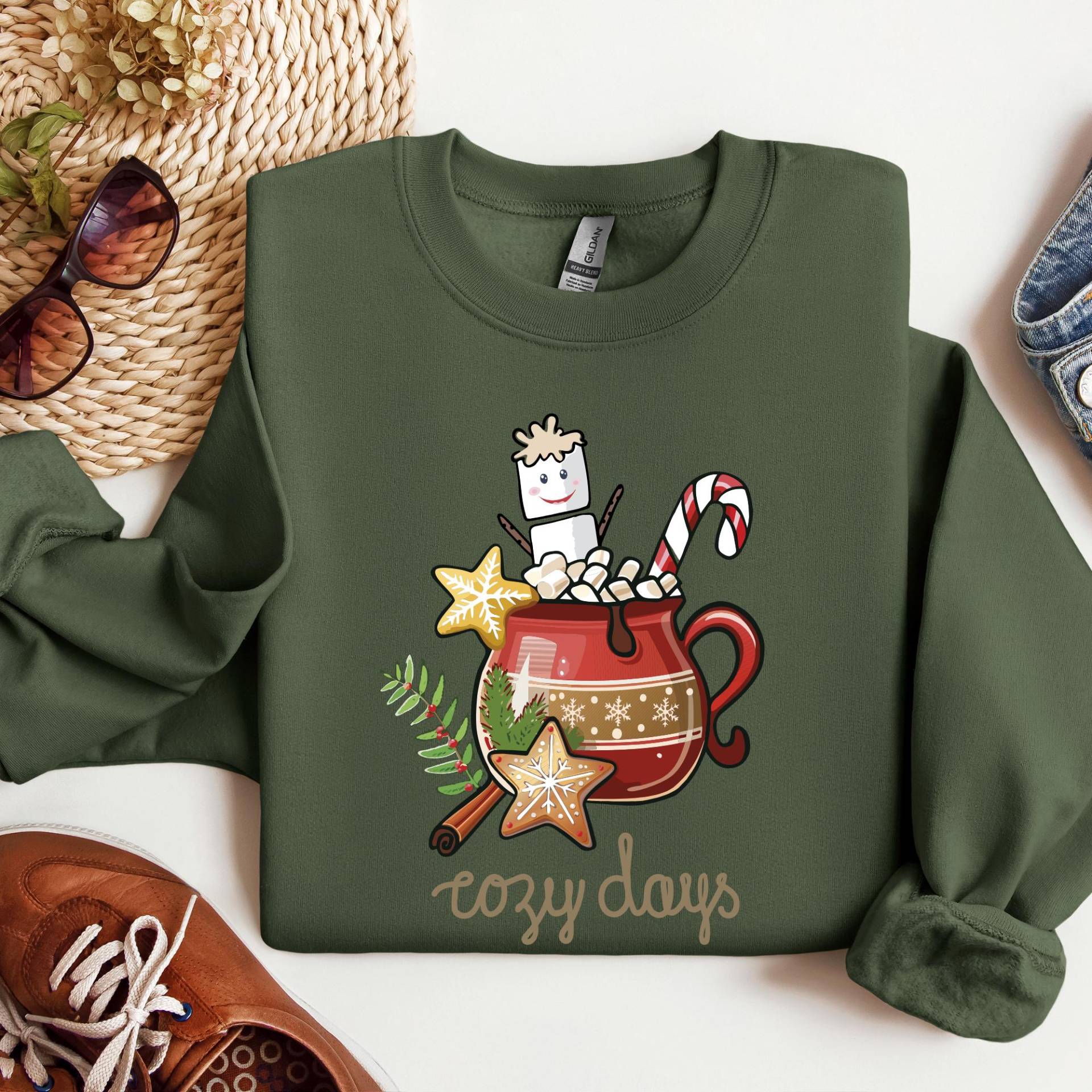 Sweatshirt Hot Cacao, Marshmallow Man, Unisex, Round Neck, Winter, Christmas Cookies, Candy Cane, Marshmallows, Cozy, Advent, Xmas, Funny von CreativeMaterial