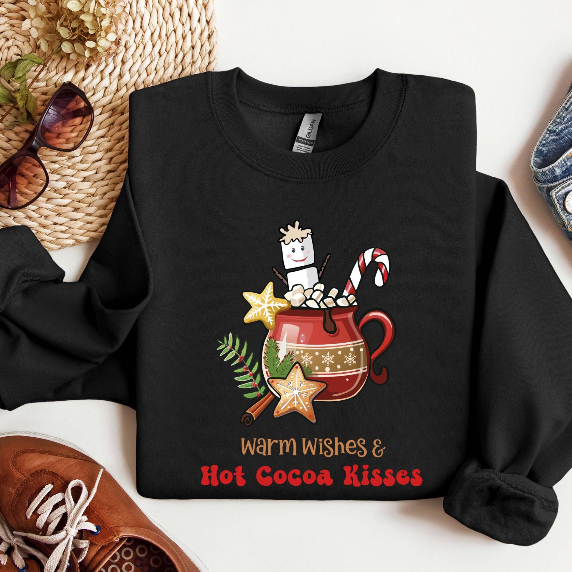 Sweatshirt Hot Cacao, Unisex, Round Neck, Winter, Christmas Cookies, Candy Cane, Marshmallow Man, Cozy, Xmas, Hot Cacao Kisses, Warm Wishes von CreativeMaterial