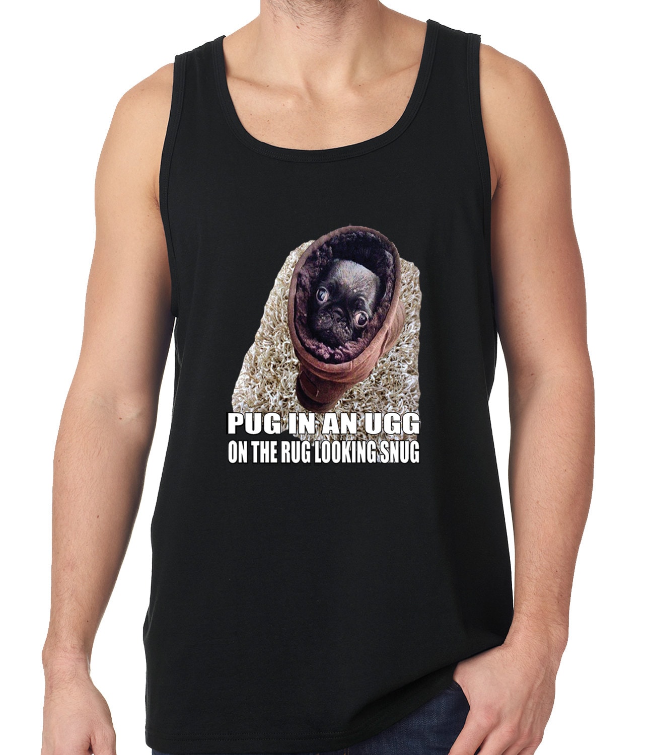 Mops in Einem Ugg Auf Teppich Suchen Gemütliche Lustige Herren Tank Top #1916 von CreativeShirtsNY