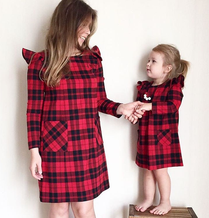 Kariertes Mutter-Tochter-Kleid, Tartan-Mama-Tochter-Passendes Knielanges Kleid Casual Mom Babykleid Mommy & Me Outfit Warmes Kariertes Mutter-Tochter-Kleid, Tartan-Mama-Tochter-Passendes Knielanges Kleid Casual Mom Babykleid Mommy & Me Outfit Warmes von CreativeStudiDesigns