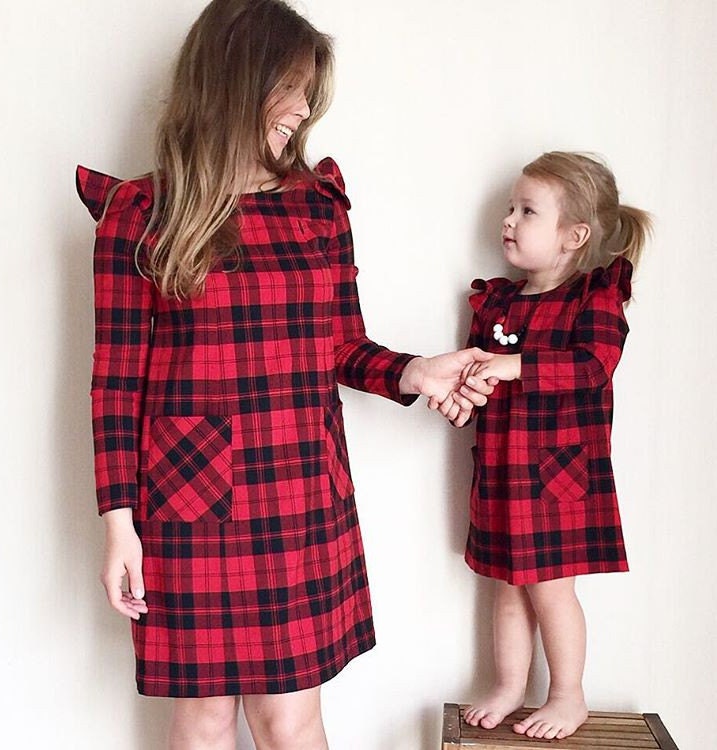 Kariertes Mutter-Tochter-Kleid, Tartan-Mama-Tochter-Passendes Knielanges Kleid Casual Mom Babykleid Mommy & Me Outfit Warmes Kariertes Mutter-Tochter-Kleid, Tartan-Mama-Tochter-Passendes Knielanges Kleid Casual Mom Babykleid Mommy & Me Outfit Warmes von CreativeStudiDesigns