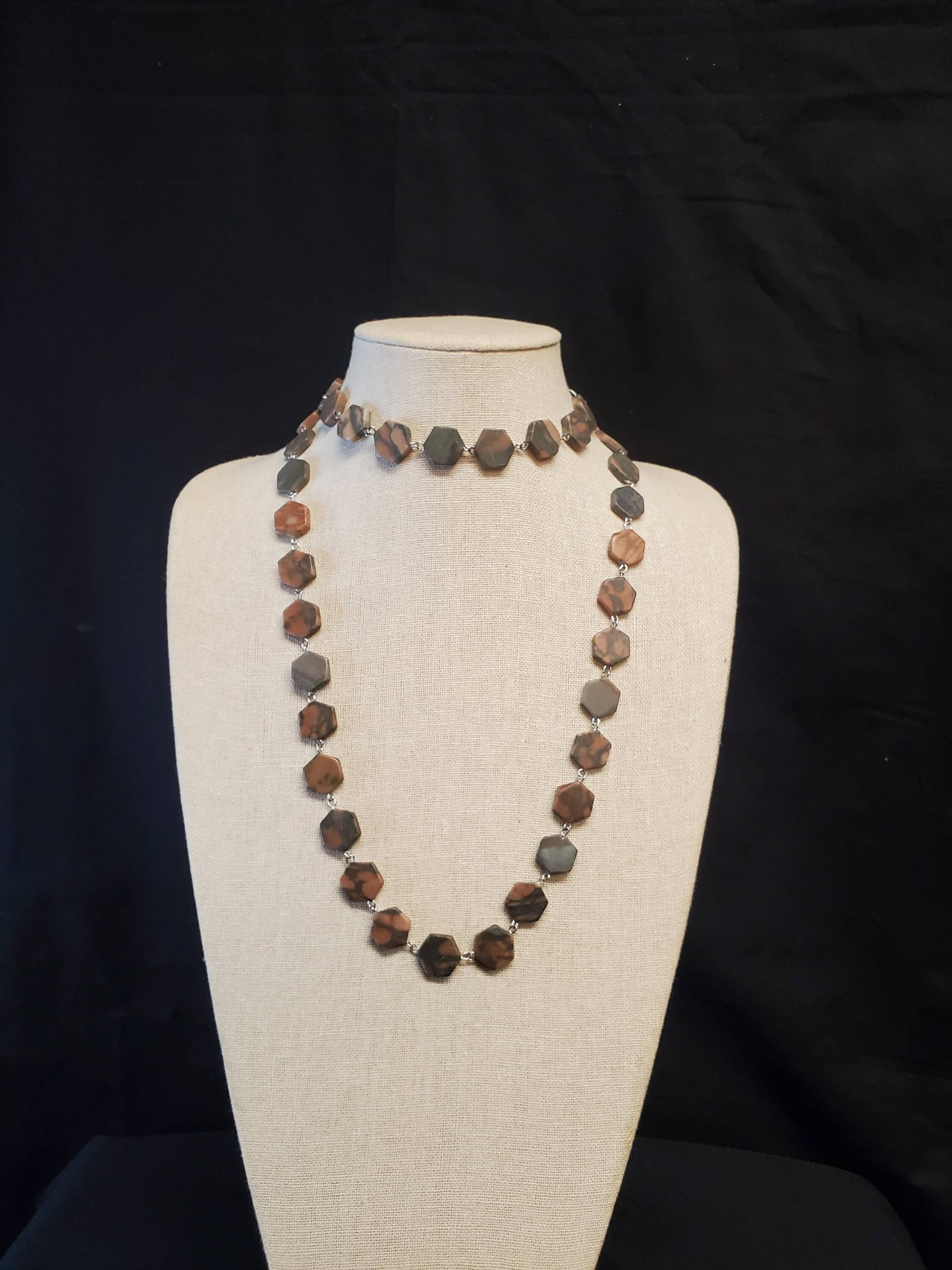 Tan Und Grau Achat Stein Verbunden Halskette Armband Set von CreativeThoughJewels