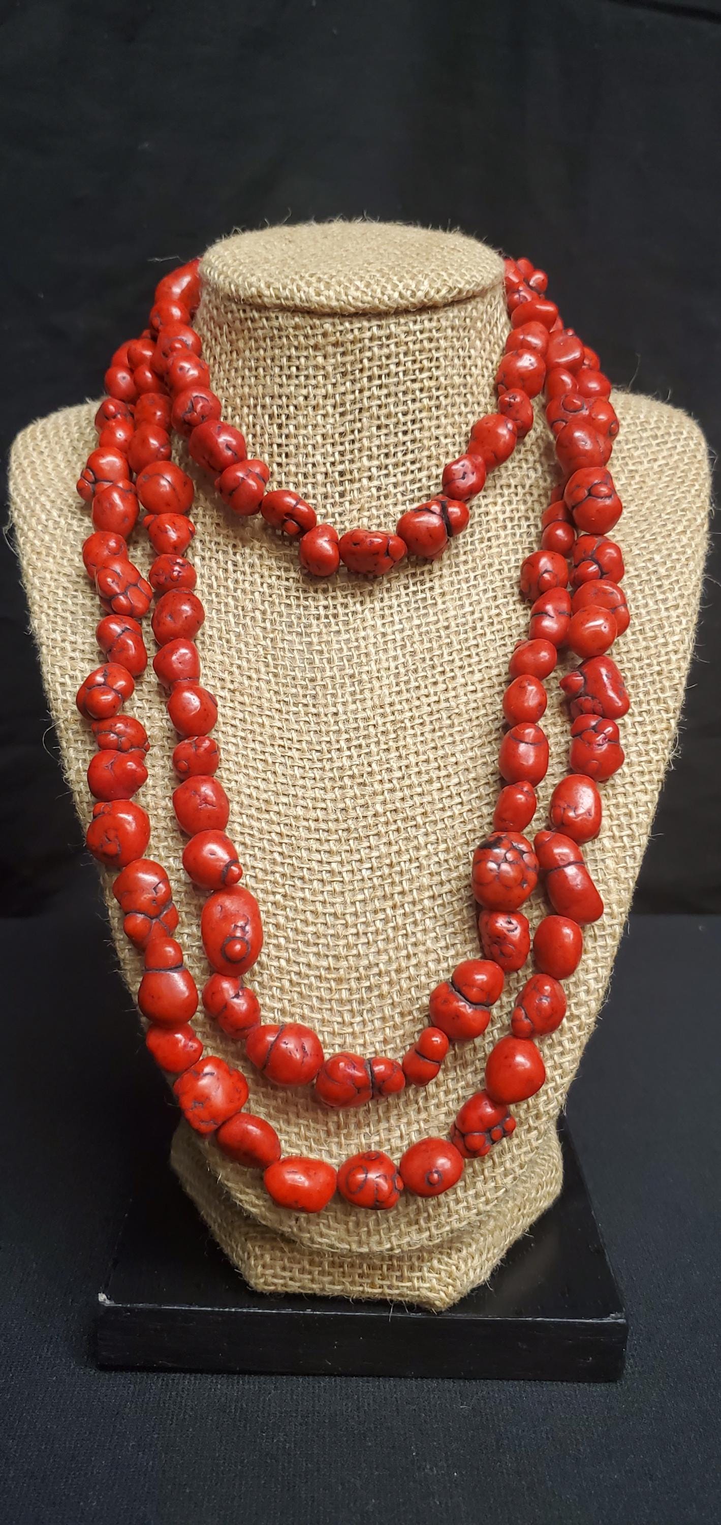 Türkisfarbene Perlenkette Und Armband Set von CreativeThoughJewels