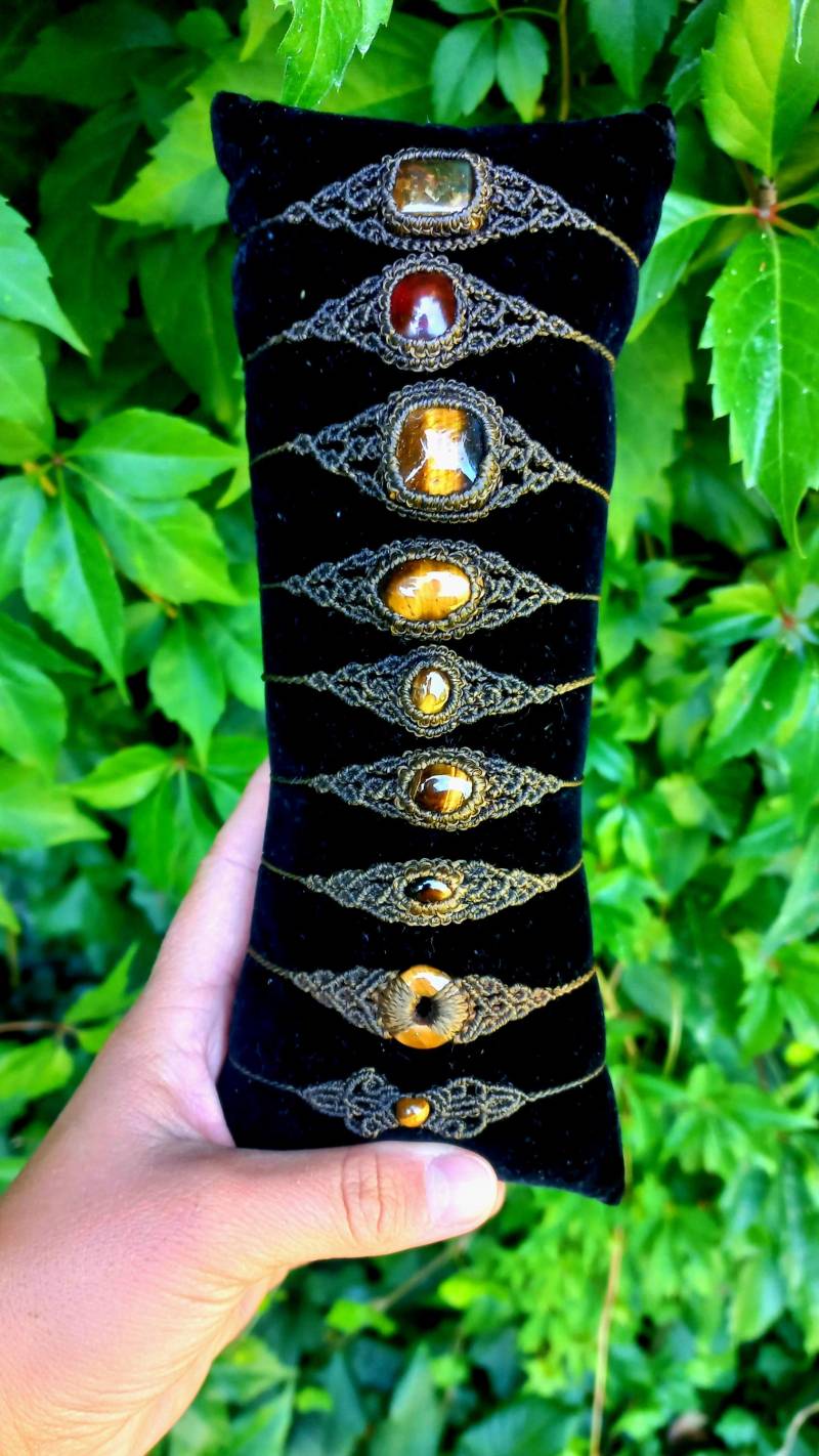 Makramee Armband Bracelet Tiger Auge Und Bernstein Gemstone Verschiedene Muster Linhasita Makramee Armband Bracelet Tiger Auge Und Bernstein Gemstone Verschiedene Muster Linhasita von CreativeWandaland