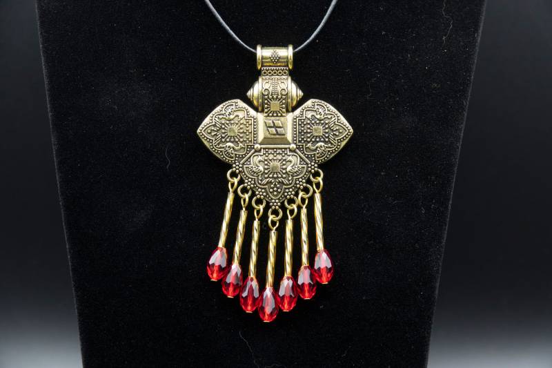 Halskette Im Tibet-stil Mit Metall - Und Facettierten Glasperlen von CreativebeadcraftDE