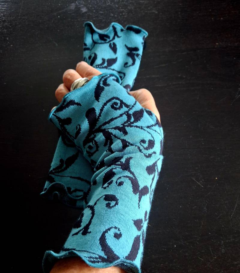 Armstulpen Stulpen, Pulswärmer Aus Jacquard Baumwoll Strick Petrol Mit Daumenöffnung von Creativstoffe