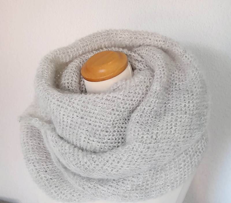 Alpaka Seide Dreieckstuch Perlgrau Handgestrickt von Creativstoffe