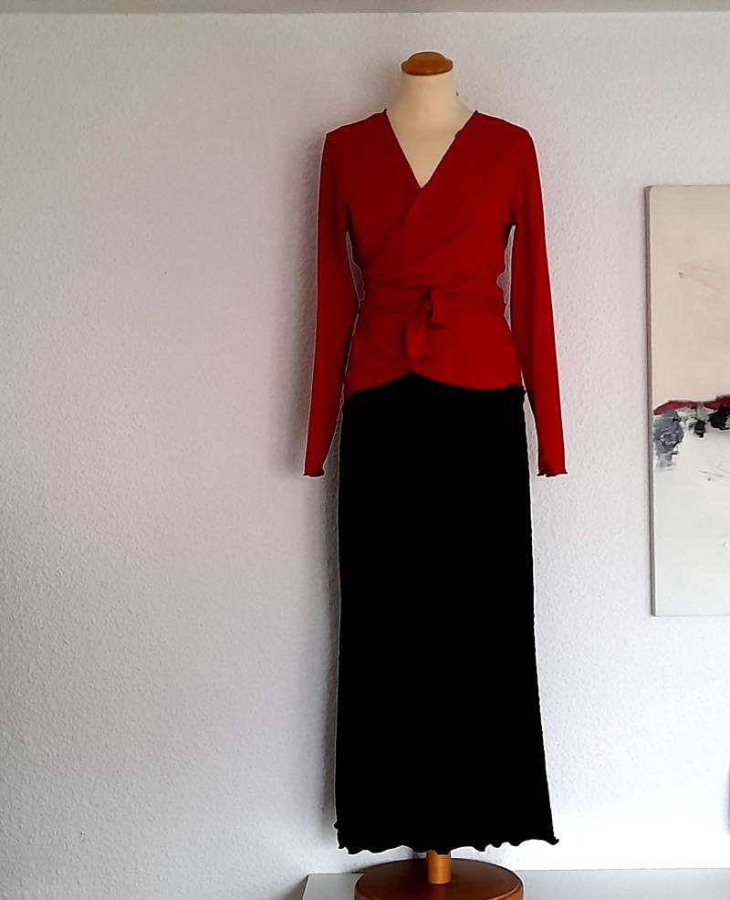 Langer Rock Aus Cloque Jersey Mit Bund in Schwarz von Creativstoffe