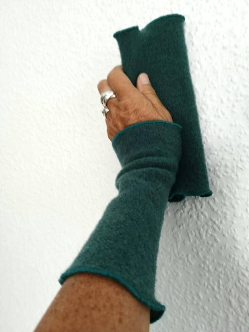 Mintgrüne Walkstulpen Aus Reiner Wolle von Creativstoffe