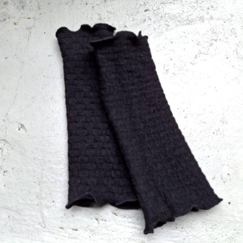Stulpen Aus Merino Strickstoff Schwarz Mit Daumenöffnung Edel von Creativstoffe