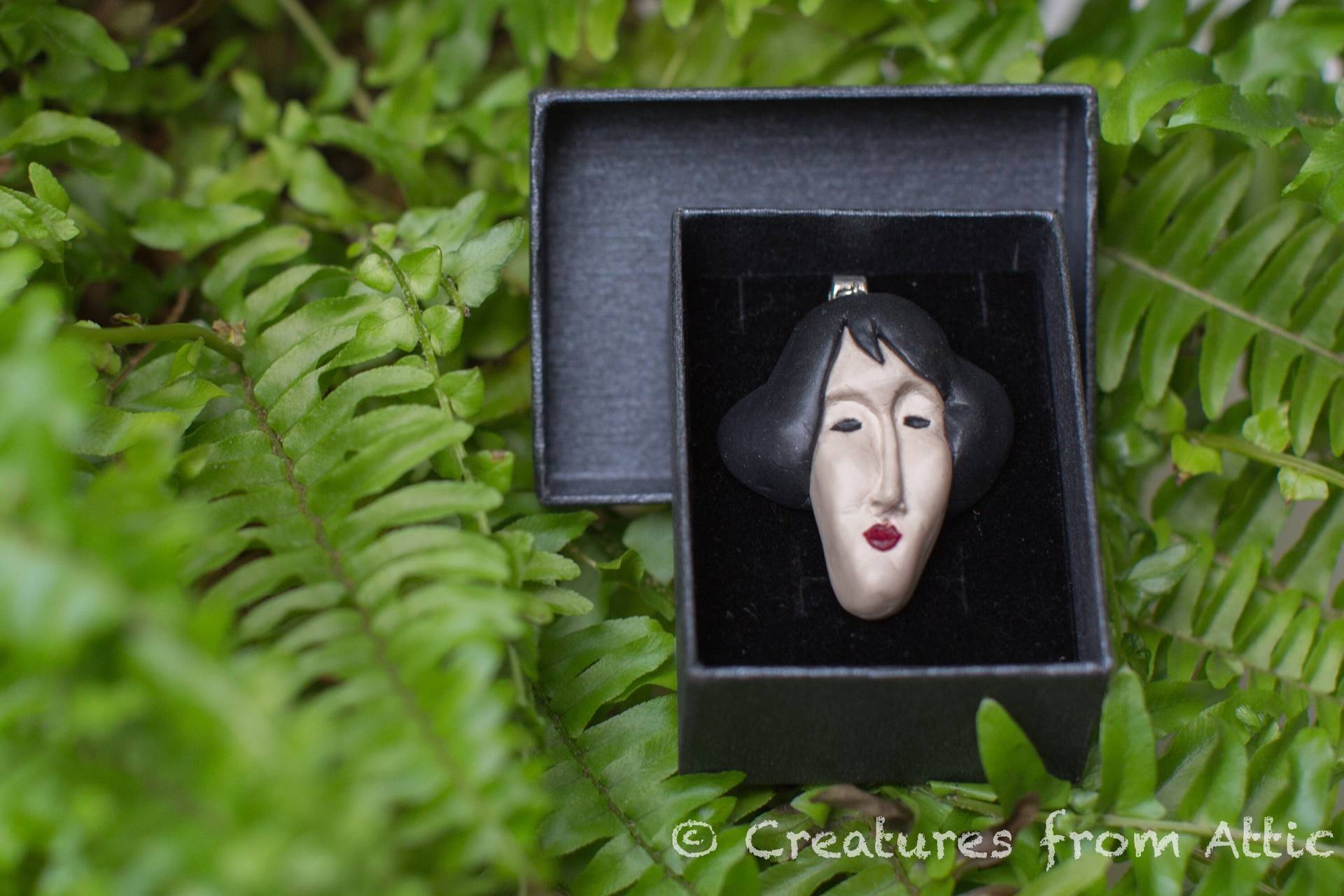 Einzigartiger Modigliani Anhänger Inspiriert Von Gemälden Des Künstlers Einzigartiger Modigliani Anhänger Inspiriert Von Gemälden Des Künstlers von CreaturesFromAttic