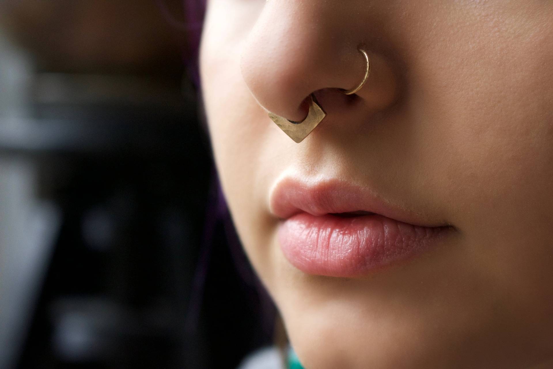sterling Silber Handgefertigter Gehämmerter Schild-Septum-Ring | Body Jewelry Clicker in Separatem Angebot Erhältlich sterling Silber Handgefertigter Gehämmerter Schild-Septum-Ring | Body Jewelry Clicker in Separatem Angebot Erhältlich von CreaturesVirtue