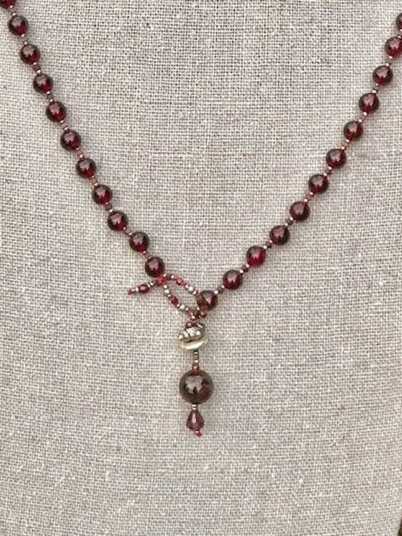 Granat Wickelarmband Oder Halskette | Armband Schmuck Edelstein Und Hämatit Perlenkette Granat Wickelarmband Oder Halskette | Armband Schmuck Edelstein Und Hämatit Perlenkette von CreekStoneGems