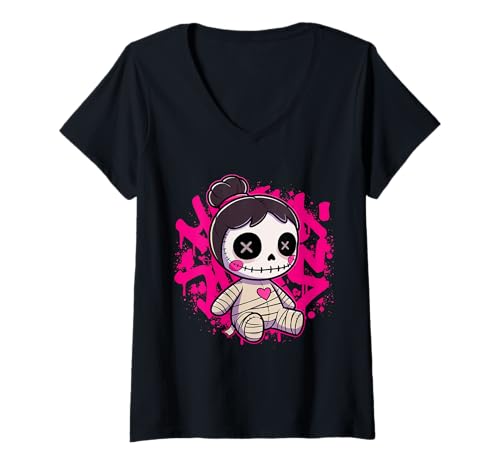 Damen Kawaii Voodoo Doll Ästhetische Figur Pastell Goth T-Shirt mit V-Ausschnitt Damen Kawaii Voodoo Doll Ästhetische Figur Pastell Goth T-Shirt mit V-Ausschnitt von Creepy Cute Pastel Aesthetic Realm