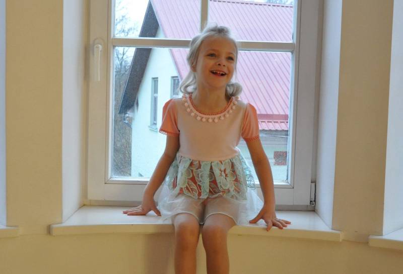 Boho-stil-Kleid Für Mädchen 3Y 4Y, Geburtstag Partykleid Mit Original-Design, Floral Spitzenkleid von CreoByKristine