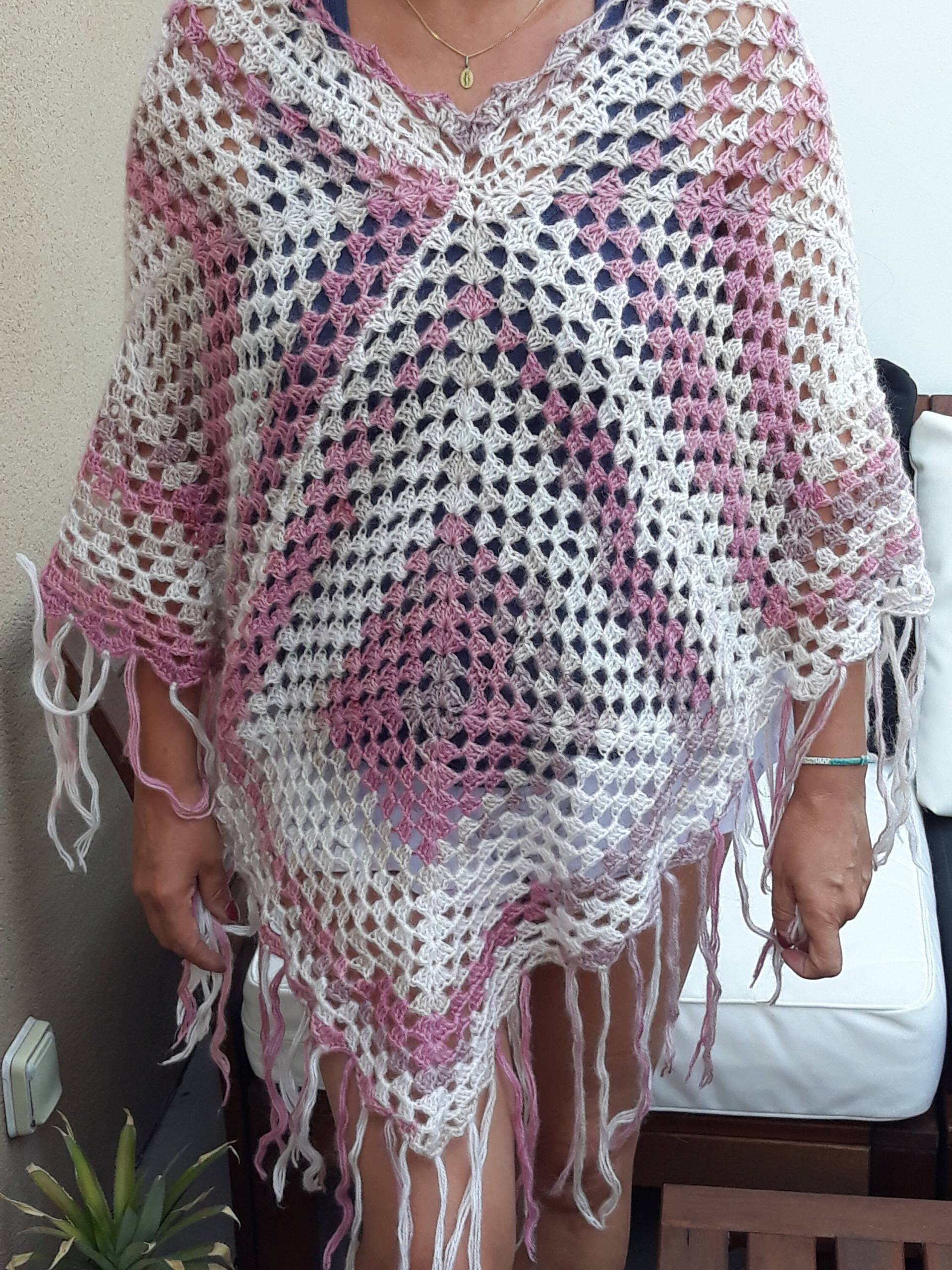 Poncho Für Herbst Oder Frühling Sanft Häkeln Poncho Für Herbst Oder Frühling Sanft Häkeln von Creopaty13