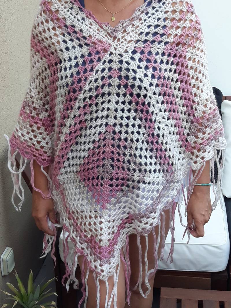 Poncho Für Herbst Oder Frühling Sanft Häkeln Poncho Für Herbst Oder Frühling Sanft Häkeln von Creopaty13
