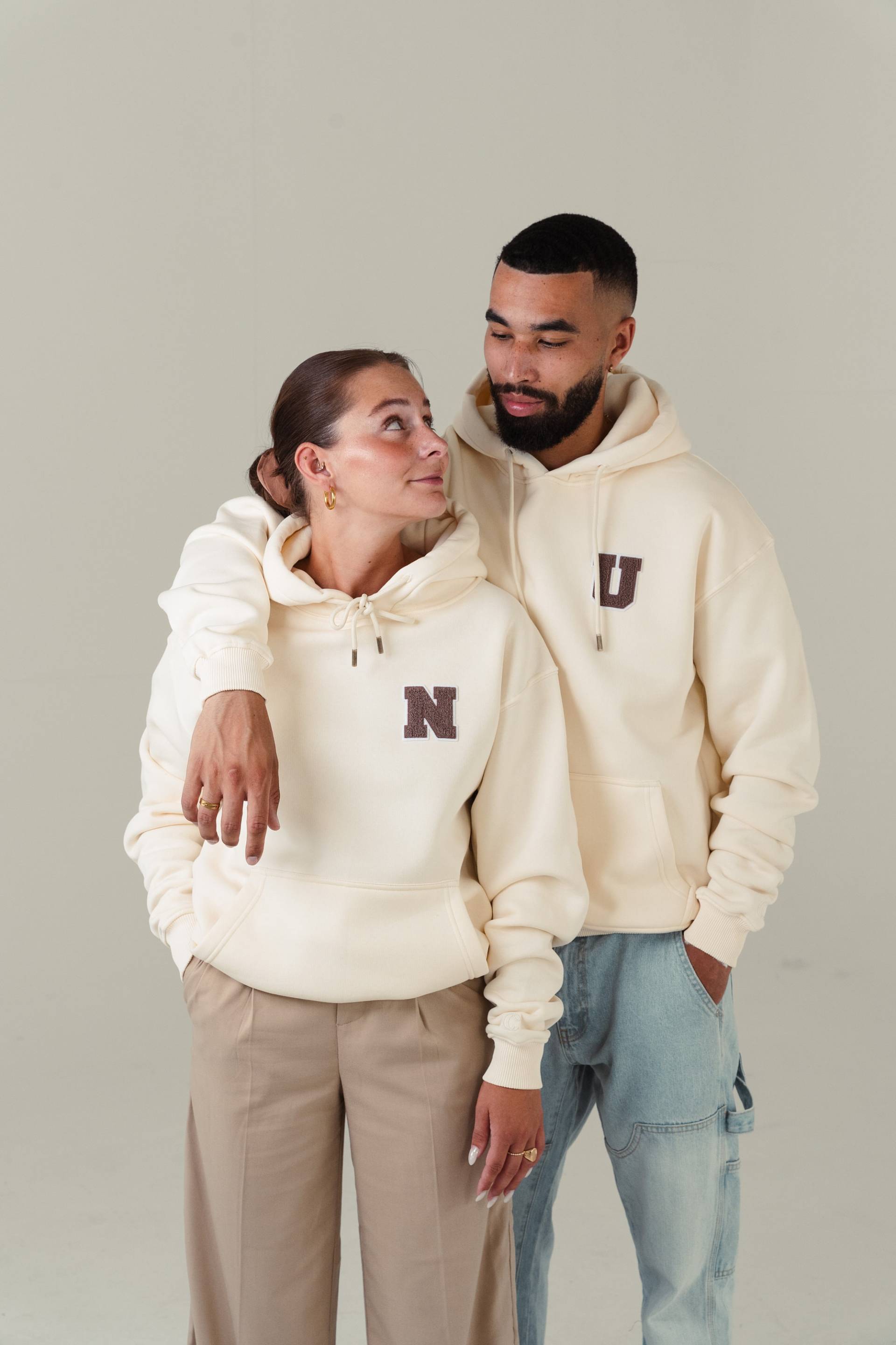 Partner Hoodies Mit Wunschbuchstaben Collage Patches Bestickt | Couple Hoodies Matching |Valentinstags von CrescentshopDE
