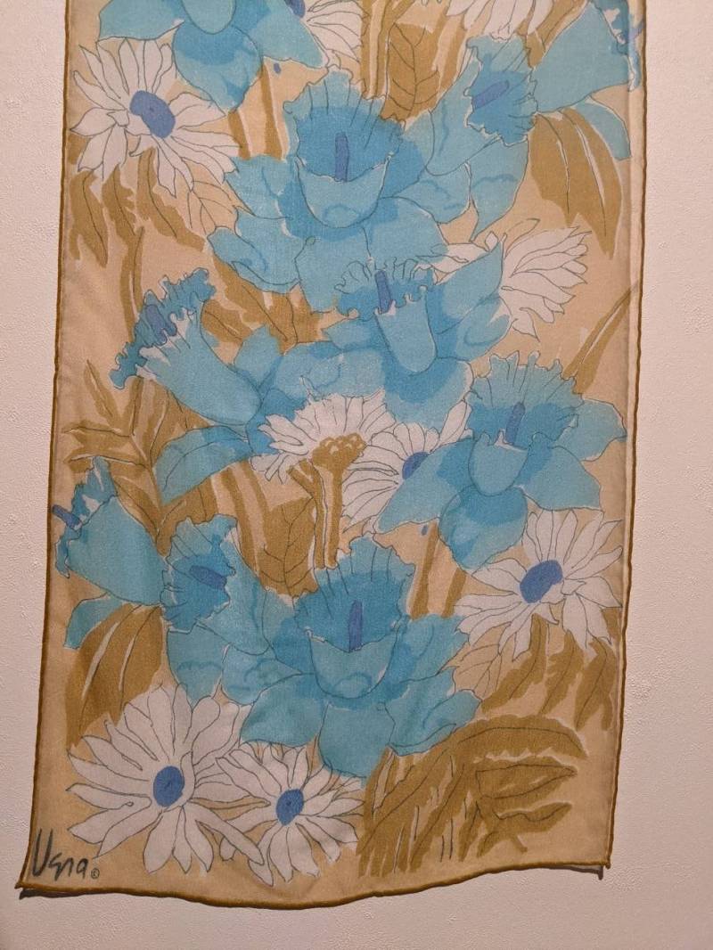 Blau Und Braun Daisy Narzisse Blumenmuster Langer Sheer Seidenschal Vintage Vera 60S von CricketsVintageShop