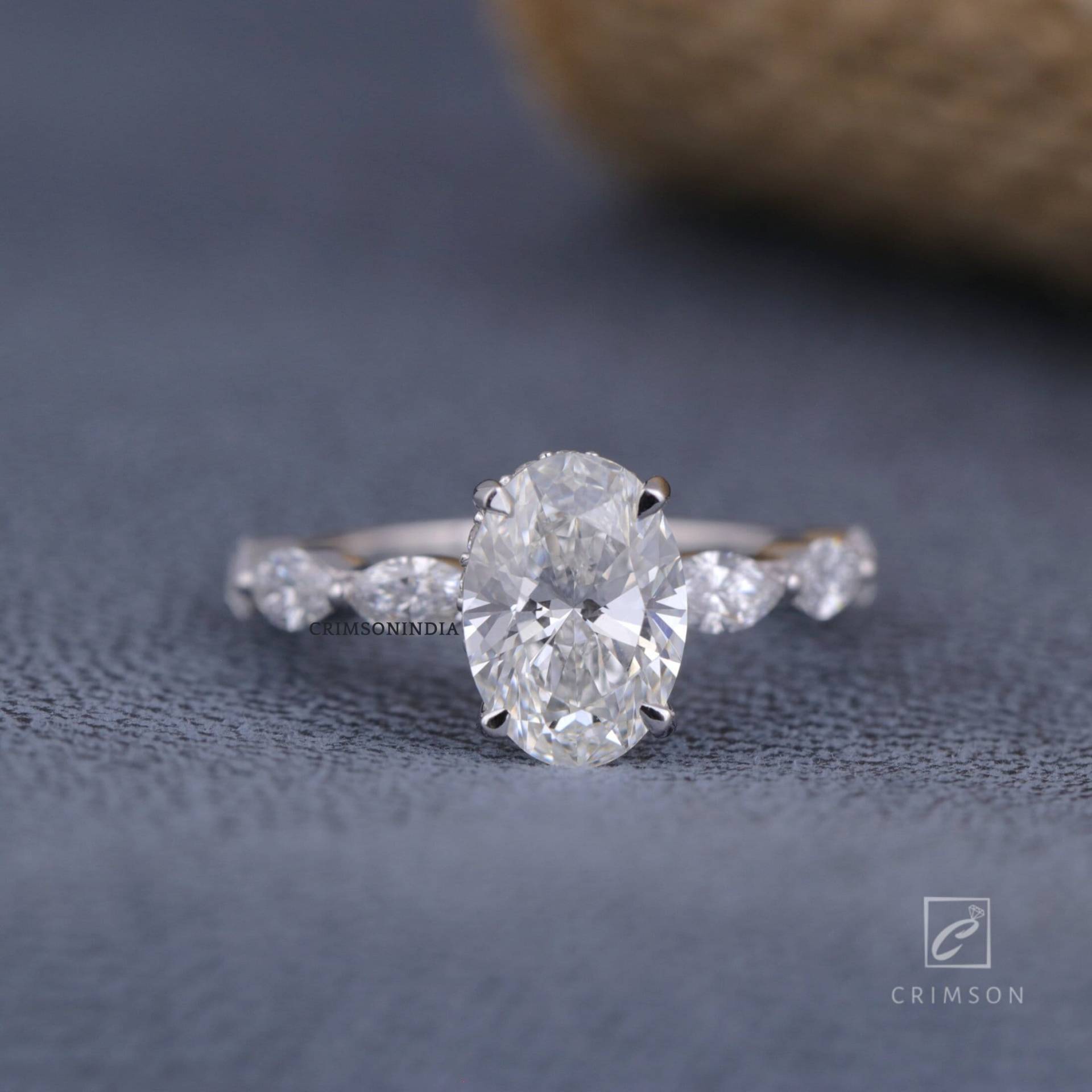 1.25 Ct Moissanite Verlobungsring, Oval Cut 14K Massiv Weißgold Ring, Pave Setting Hidden Halo Ehering, Stapelbares Band 1.25 Ct Moissanite Verlobungsring, Oval Cut 14K Massiv Weißgold Ring, Pave Setting Hidden Halo Ehering, Stapelbares Band von CrimsonIndia