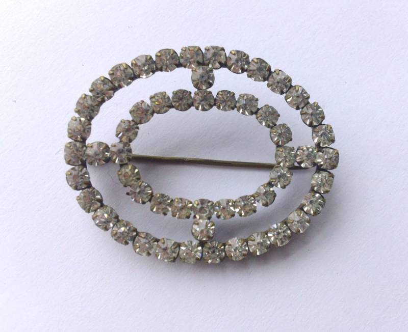 Antike Strass Paste Brosche Bridal Hochzeit Oval Modeschmuck von CrimsonVintique