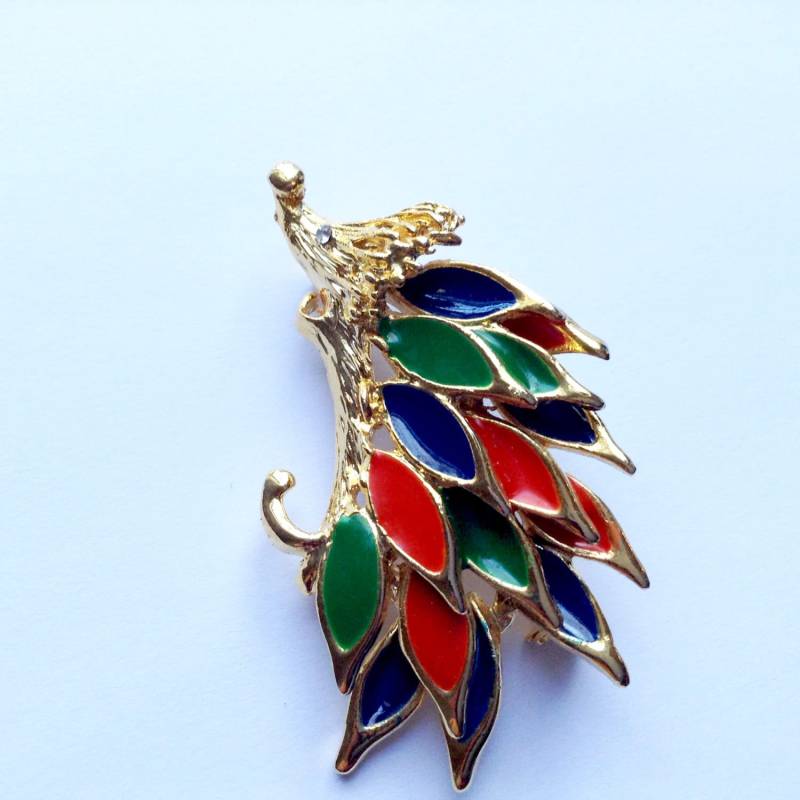 Bunte Emaille Peacock Brosche Vintage Figural Modeschmuck von CrimsonVintique