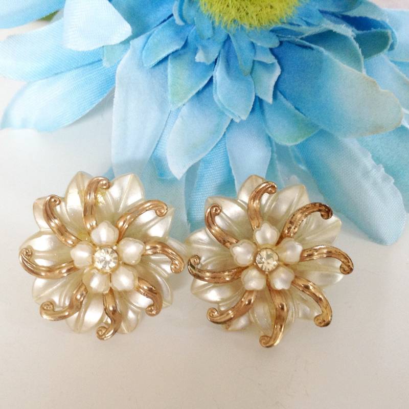 Weibliche Blüten Mit Strass Ohrringe Brautmode Schmuck von CrimsonVintique