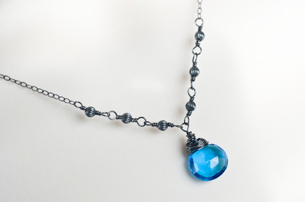 Apatit Blau Quarz Sterlingsilber Oxidiert Kette, Draht Umwickelt Briolette Halskette Apatit Blau Quarz Sterlingsilber Oxidiert Kette, Draht Umwickelt Briolette Halskette von CrinaJewelleryDesign