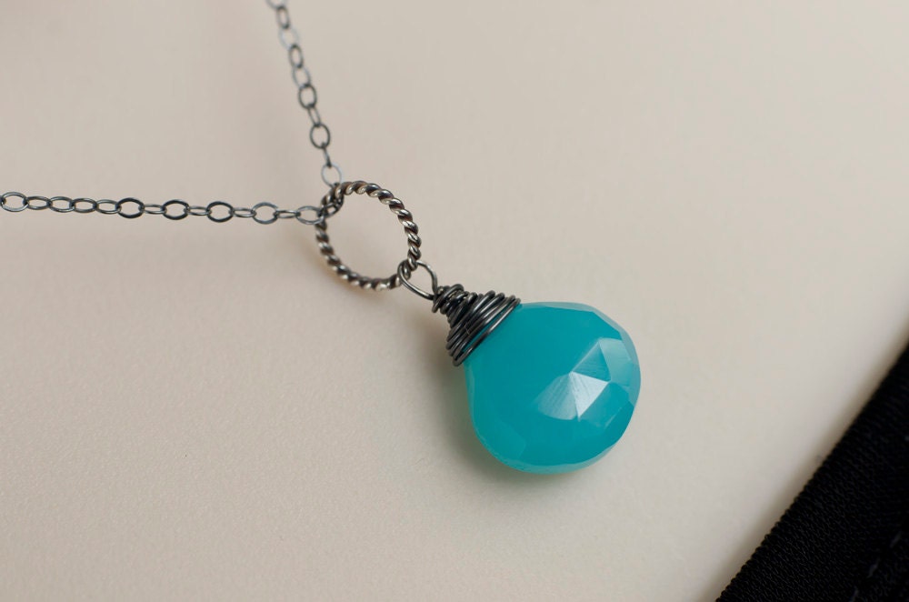 Apatit Chalcedon Halskette, Sterling Silber Oxidiert Blaue Apatitkette, Draht Umwickelt, Briolette Alltäglichen Schmuck Apatit Chalcedon Halskette, Sterling Silber Oxidiert Blaue Apatitkette, Draht Umwickelt, Briolette Alltäglichen Schmuck von CrinaJewelleryDesign