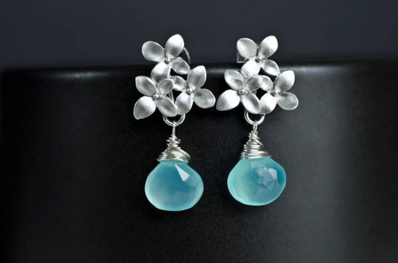 Aqua Blue Chalcedon Ohrringe, Silber Kirschblüten Ohrringe.925 Sterling Ohrring Post Aqua Blue Chalcedon Ohrringe, Silber Kirschblüten Ohrringe.925 Sterling Ohrring Post von CrinaJewelleryDesign
