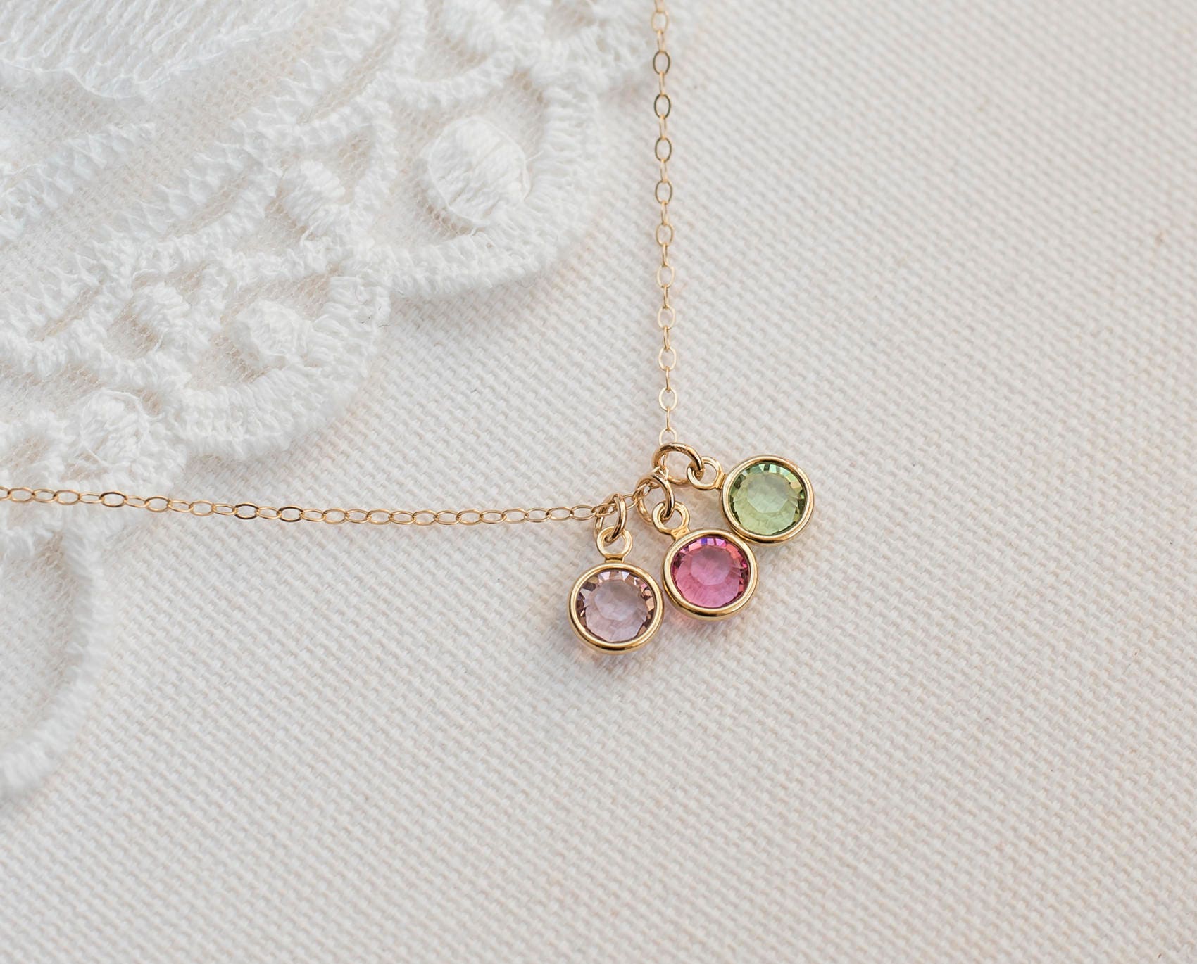Birthstone Erste Kette, Personalisierte Halskette, Swarovski Geburtsstein Reize Und Ursprünglichen Charmehalskette, Familie, Mutter, Großmutter Birthstone Erste Kette, Personalisierte Halskette, Swarovski Geburtsstein Reize Und Ursprünglichen Charmehalskette, Familie, Mutter, Großmutter von CrinaJewelleryDesign