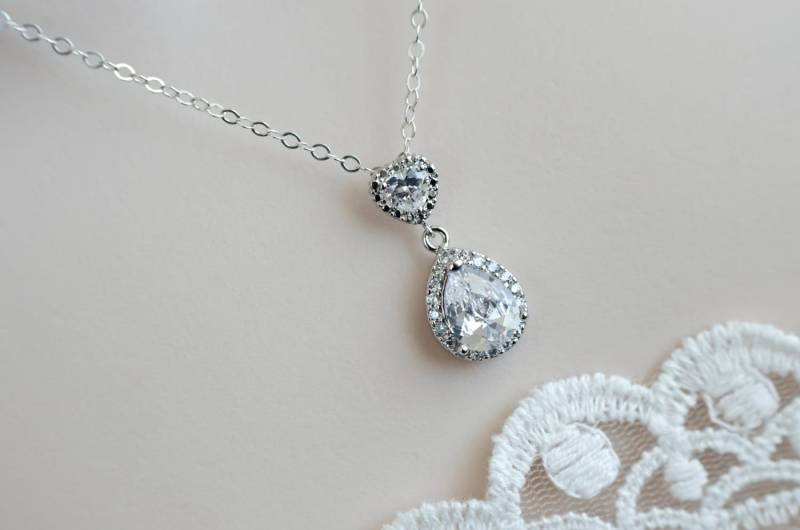 Braut Halskette, Zirkonia-Herz-Form Und Großen Zirkonia Crystal Träne Tropfen Brautjungfern, Cz Brautschmuck von CrinaJewelleryDesign