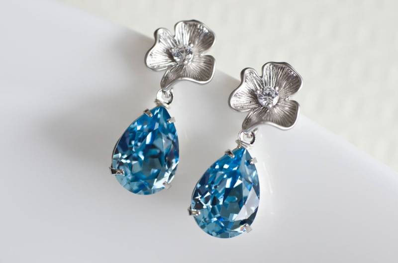 Braut Ohrringe, Brautjungfern Zirkonia Blume Eearposts Und Aquamarin Swarovski Kristall Träne Tropfen Braut Ohrringe, Brautjungfern Zirkonia Blume Eearposts Und Aquamarin Swarovski Kristall Träne Tropfen von CrinaJewelleryDesign