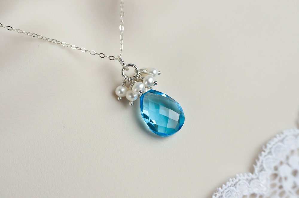 Brautjungfern Halskette, Apatit Blau Quarz Und Süßwasser Perlen Cluster Sterling Silber Halskette Brautjungfern Halskette, Apatit Blau Quarz Und Süßwasser Perlen Cluster Sterling Silber Halskette von CrinaJewelleryDesign