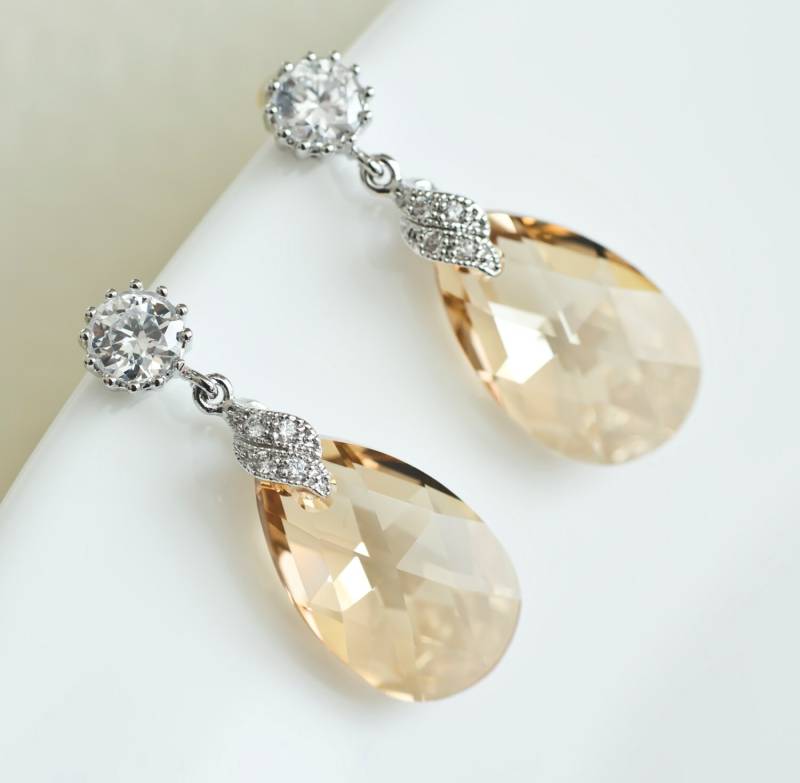 Champagne Braut Ohrringe, Brautjungfern Cubic Zirconia Große Golden Shadow Swarovski Lange Baumeln Teardrop Ohrring Champagne Braut Ohrringe, Brautjungfern Cubic Zirconia Große Golden Shadow Swarovski Lange Baumeln Teardrop Ohrring von CrinaJewelleryDesign