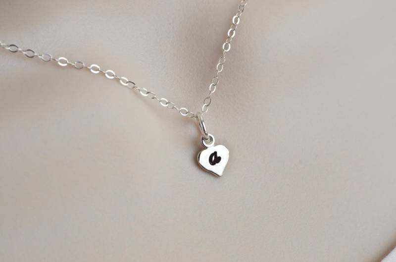 Erste, Halskette Herz Erste, Winzigen Sterling Silber Anfangsmonogramm Halskette-Kleine Anfängliche Charme Erste, Halskette Herz Erste, Winzigen Sterling Silber Anfangsmonogramm Halskette-Kleine Anfängliche Charme von CrinaJewelleryDesign